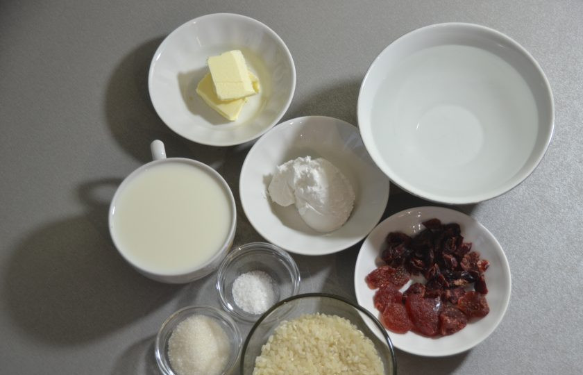 1. Этап. Бабушкина каша: Подготовьте необходимые ингредиенты.