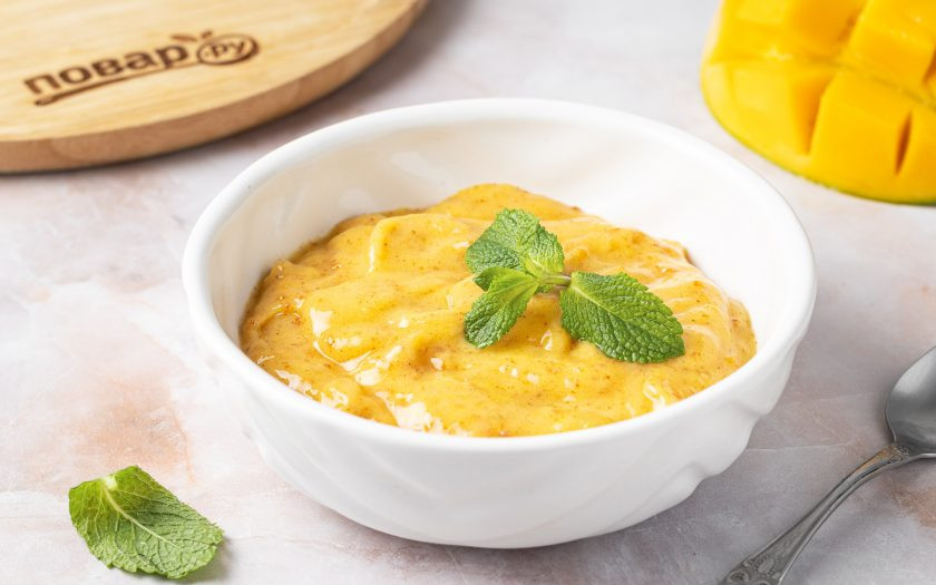 1. Этап. Фруктовая каша из фруктов: Выложите фруктовую кашу в тарелку, полейте сиропом топинамбура по вкусу. Приятного вам аппетита!