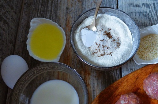 1. Этап. Котлеты в кексе: Приготовить всё для теста.