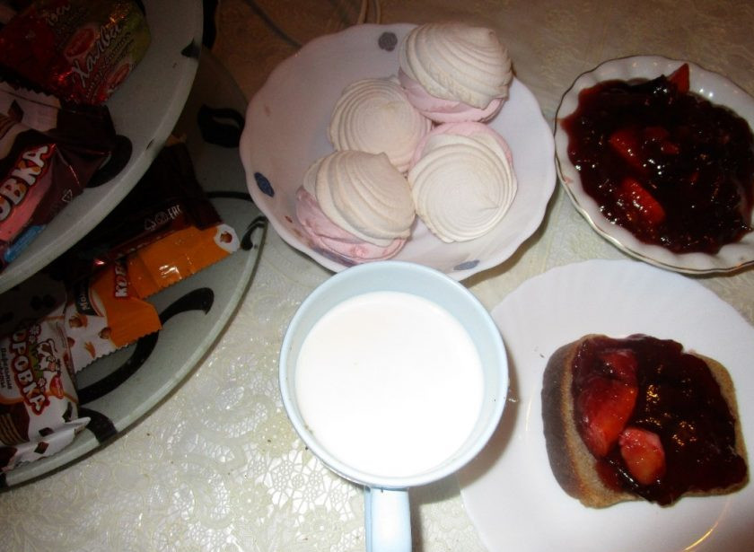 1. Этап. Варенье из сливы, яблока и апельсина: 6. Готовое варенье можно разлить по банкам или остудить и хранить в холодильнике.