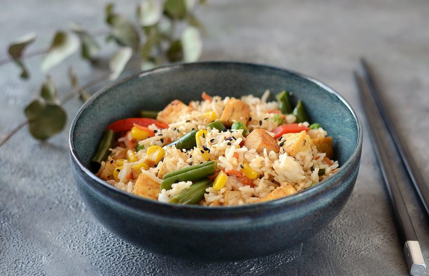 1. Этап. Рис с тофу и овощами: Рис с тофу и овощами готов, приятного аппетита!