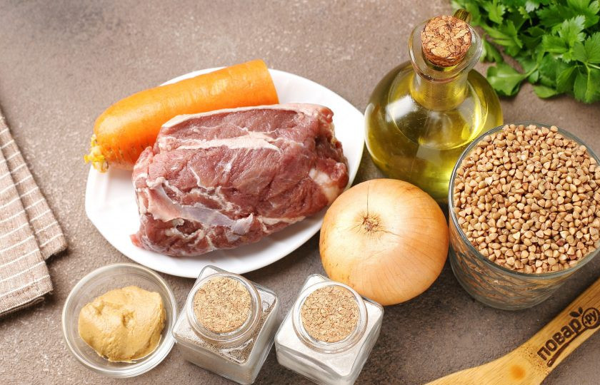 1. Этап. Каша гречневая с говядиной: Подготовьте все ингредиенты.