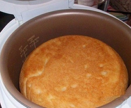 1. Stage. Bread in a slow cooker: Bake bread in a slow cooker for 60 minutes on one side and 40 on the other in the 