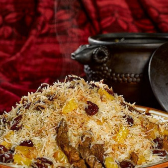 Плов в духовке со свининой