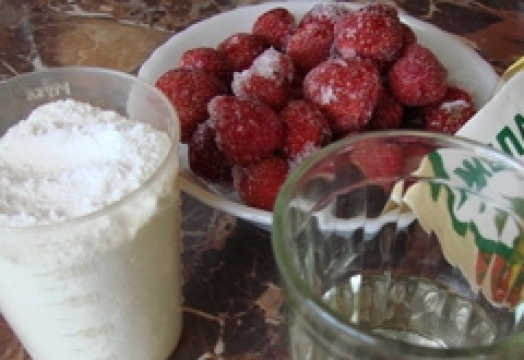 1. Этап. Мармелад из земляники: Продукты для приготовления мармелад из земляники.