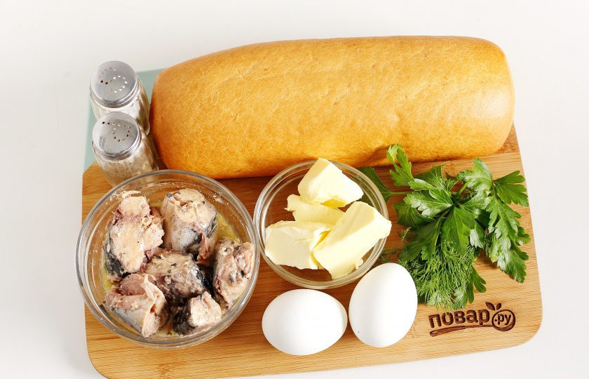 1. Этап. Батон фаршированный консервой и яйцом: Подготовьте все ингредиенты.