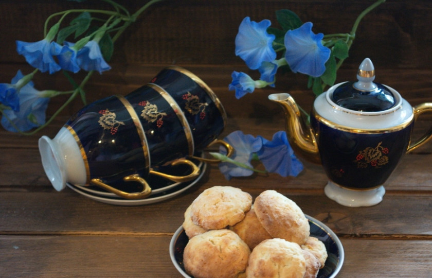 1. Этап. Печенье на кефире в духовке: Готовое печенье подать к столу.