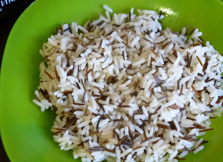 1. Этап. Салат из морепродуктов Для любимого: отварить дикий рис