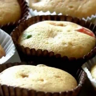 Маффины с цукатами в формочках