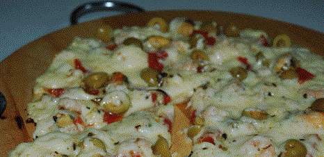 1. Этап. Пицца с креветками в мультиварке: Пицца готова, зовите всех к столу! Приятного аппетита!