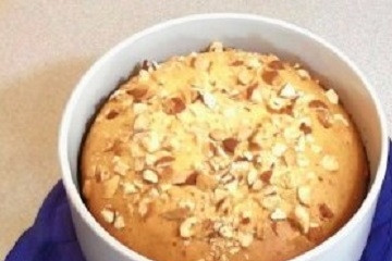 1. Этап. Простой рецепт кекса в микроволновке: Когда кекс испечется, дайте ему 5-7 минут постоять — в это время внутри вашего пирога еще идет процесс выпечки.