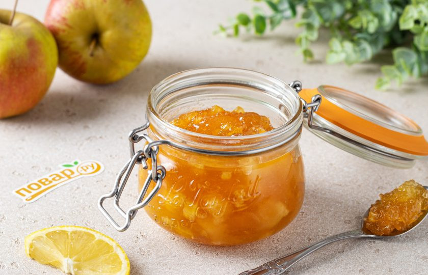1. Этап. Варенье из яблок с лимоном: Готовое варенье переложите в чистую стерилизованную банку. Варенье из яблок с лимоном готово!
