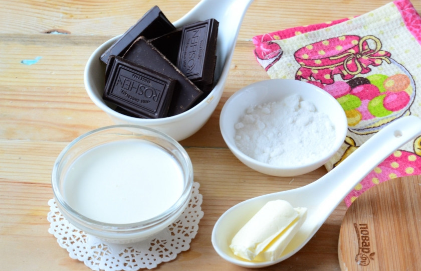 1. Этап. Ганаш: Подготовьте все необходимые ингредиенты. Если вы возьмете сливки меньшей жирности, то тогда используйте меньшее их количество, примерно 80 мл, чтобы ганаш не получился слишком жидким.