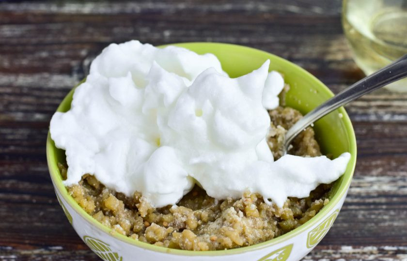 1. Этап. Суфле из баклажанов: Добавьте его к кабачковой массе.