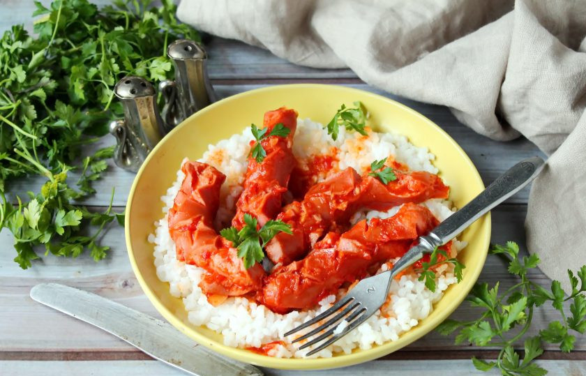 1. Этап. Сосиски на сковороде тушеные в томатном соусе: Приятного аппетита!