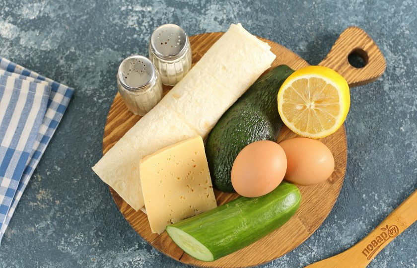 1. Этап. Диетические начинки для лаваша: И еще один вариант для начинки. Начинка из намазки из авокадо, яиц, сыра и огурца. Питательно, полезно и вкусно!