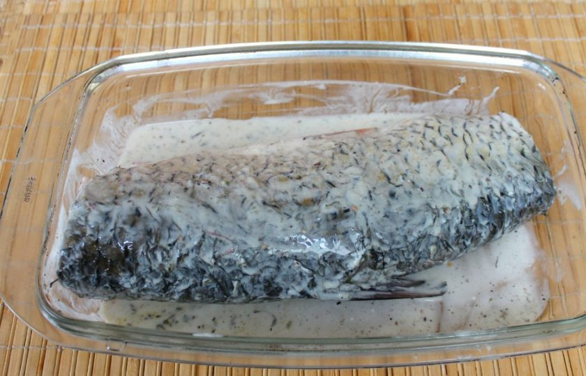 1. Этап. Рыба в кефире в духовке: Запекаем в духовке при температуре 200 градусов, около 25 минут.