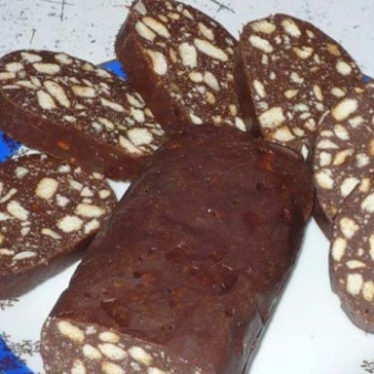 Колбаска из печенья и сгущенки