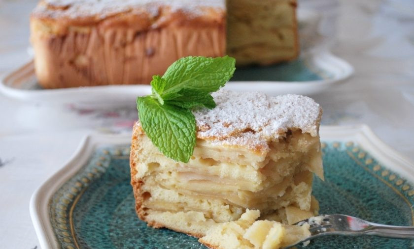 1. Этап. Шарлотка с яблоком: 11. Подождите до остывания пирога, и только потом подавайте.