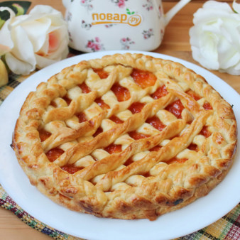 Пирог с абрикосовым джемом