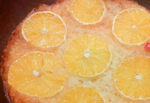 1. Этап. Бисквитный пирог с полентой: Пирог перевернуть на тарелку, удалить пергамент и подавать к столу) Приятного аппетита