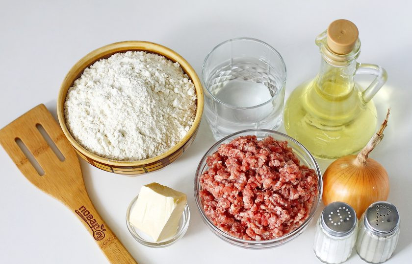 1. Этап. Узбекская лепешка с мясом: Подготовьте все ингредиенты.