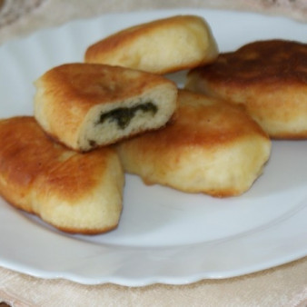 Пирожки с щавелем жареные