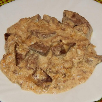 Печень со сметаной