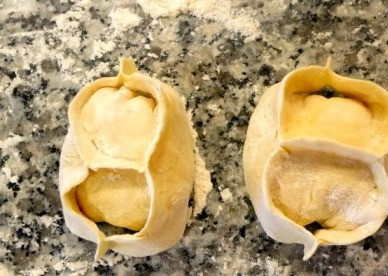 1. Этап. Манты из тыквы: Вот такие красивые манты у вас получатся.