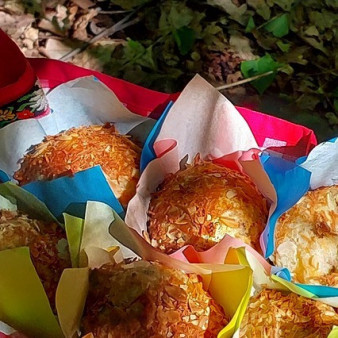 Закусочные маффины с фаршем и кукурузой