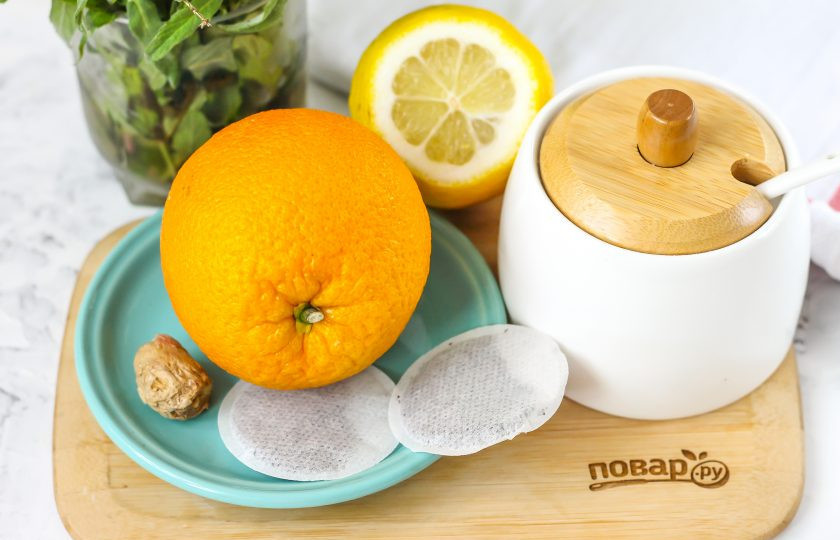1. Этап. Апельсиновый чай с имбирем: Подготовьте указанные ингредиенты. Имбиря много не добавляйте, иначе напиток будет горчить!