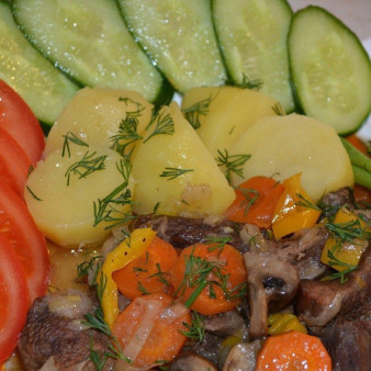 Говядина с шампиньонами