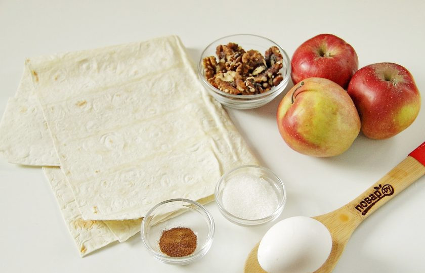1. Этап. Яблочный штрудель диетический: Подготовьте все ингредиенты.