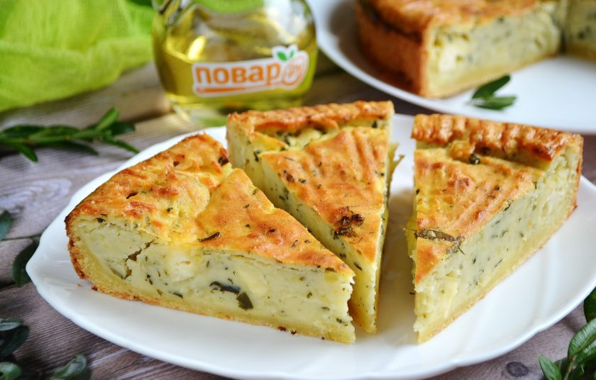 1. Этап. Деревенский картофельный пирог: 12. Порежьте и пробуйте! Пирог очень вкусный и в теплом, и в холодном виде. Даже на следующий день он мягкий и вкусный!