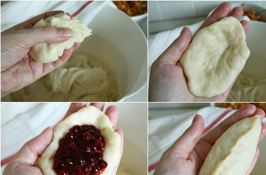 1. Этап. Пирожки за 5 минут: 4. Влажными руками формируем пирожки, как показано на фото, вот только начинки берите поменьше, - чтобы сок потом не просачивался.