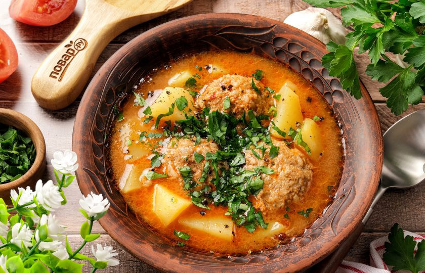 1. Этап. Кололик: Кололик готов. Разложите суп по тарелкам и посыпьте рубленой зеленью. Приятного аппетита!