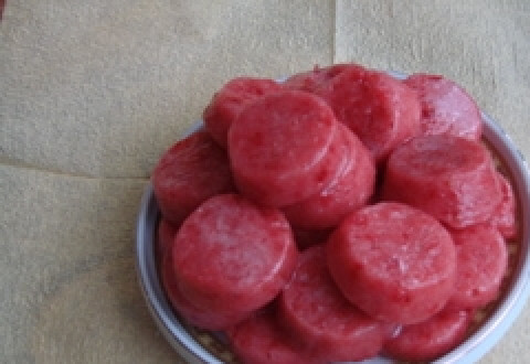 1. Этап. Мармелад из земляники: Достаем из формочек, посыпаем сахарной пудрой, украшаем. Приятного аппетита!