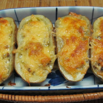 Картошка, фаршированная шампиньонами