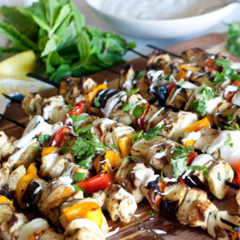 Шашлычки с курицей и овощами на гриле