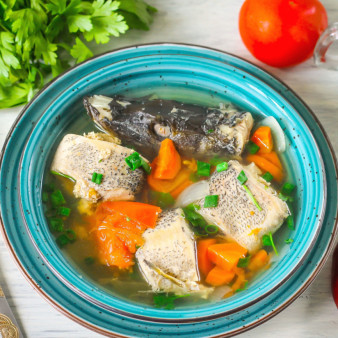 Уха из щуки в мультиварке