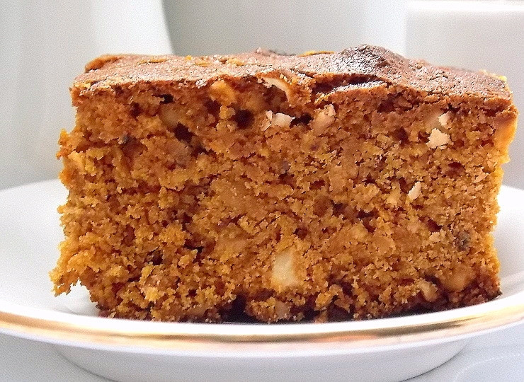 1. Этап. Пирог на вареной сгущенке с орехами: Приятного аппетита!