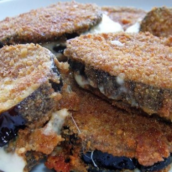 Баклажаны с сыром и чесноком