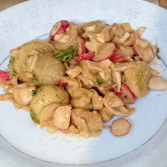 Острый картофельный салат с арахисовым маслом