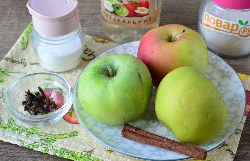 1. Этап. Маринованные яблоки на зиму без стерилизации: Подготовьте все ингредиенты.