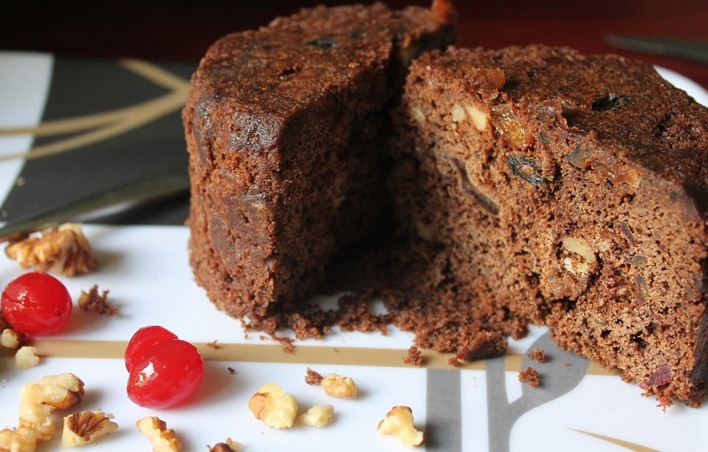 1. Этап. Шоколадно-ореховый пирог за 15 минут: 11. Подавайте остывший кекс. Приятного аппетита!