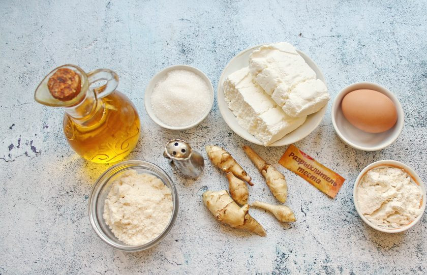 1. Этап. Сырники с топинамбуром: Подготовьте все необходимые ингредиенты для приготовления сырников с топинамбуром.