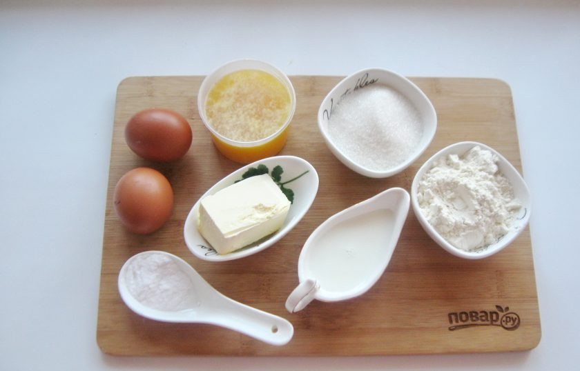 1. Этап. Торт Сердце из медовых коржей: Подготовьте ингредиенты для приготовления торта.