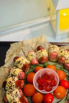 1. Этап. Универсальный веночек: Блюдо готово. Украшаем по желанию и подаем к столу. Всем приятного аппетита и вкусных праздников!