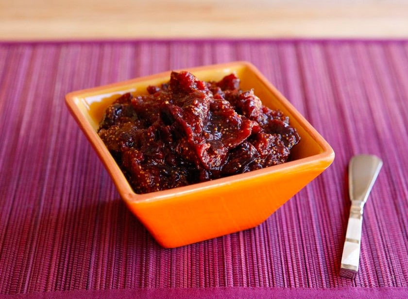 1. Этап. Пряное инжирное варенье: 4. Готовое варенье остудите и подавайте, удалив мешочек. Приятной дегустации!