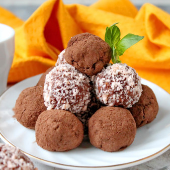 Конфеты из печенья с бананом